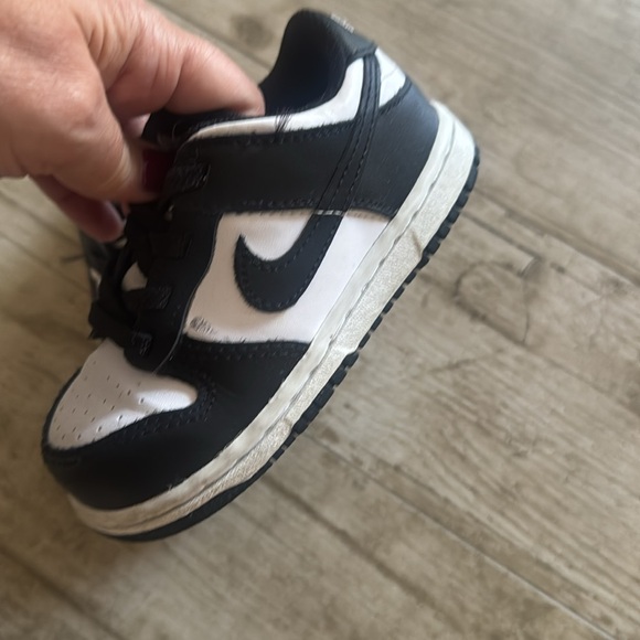 Toddler Nike Dunks - Picture 4 of 6